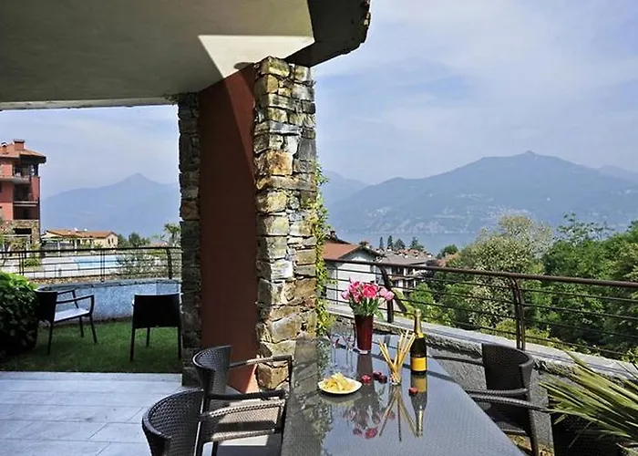 La Perla Di Sonenga - Giardino 메나지오